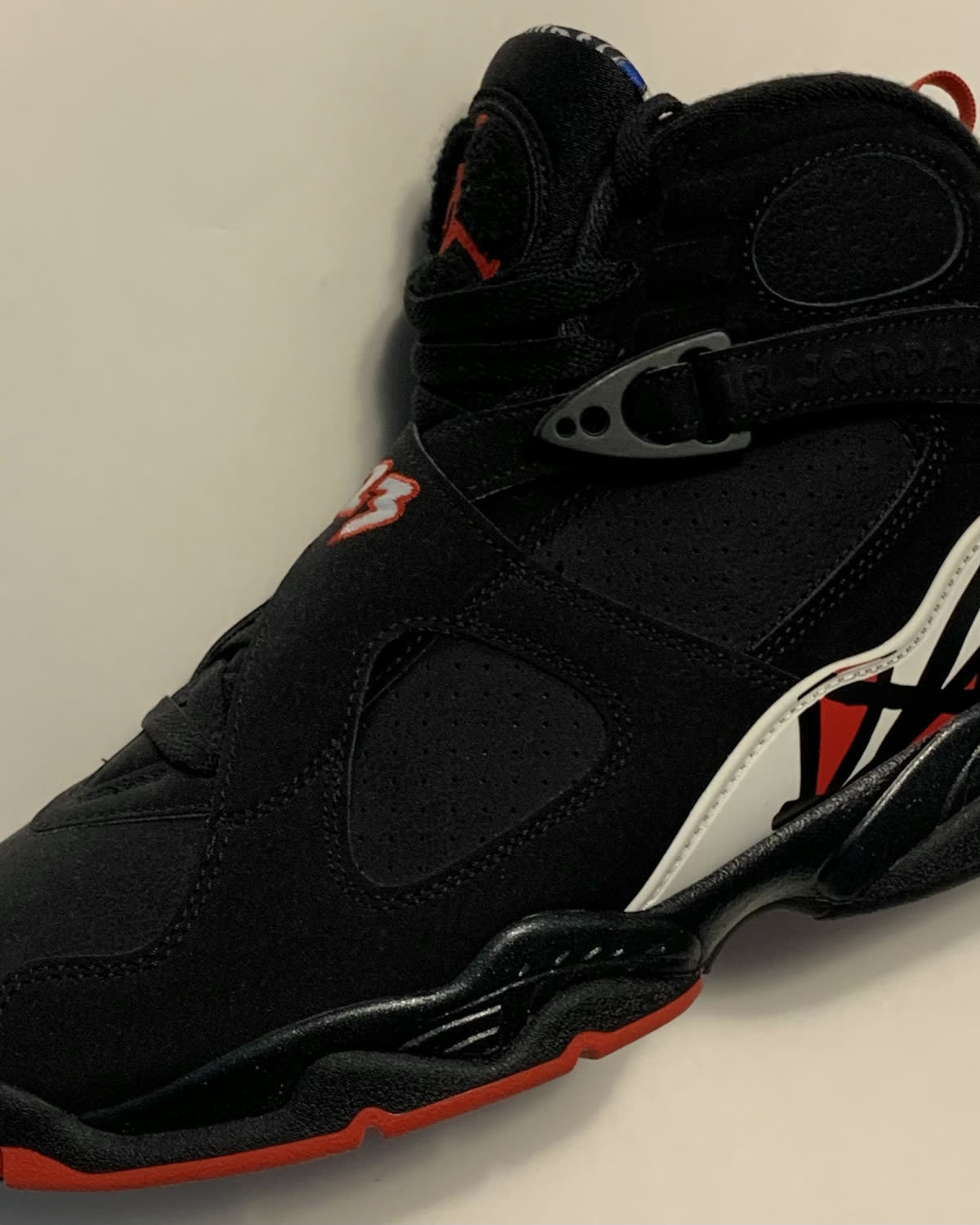 AIR JORDAN VIII in Black